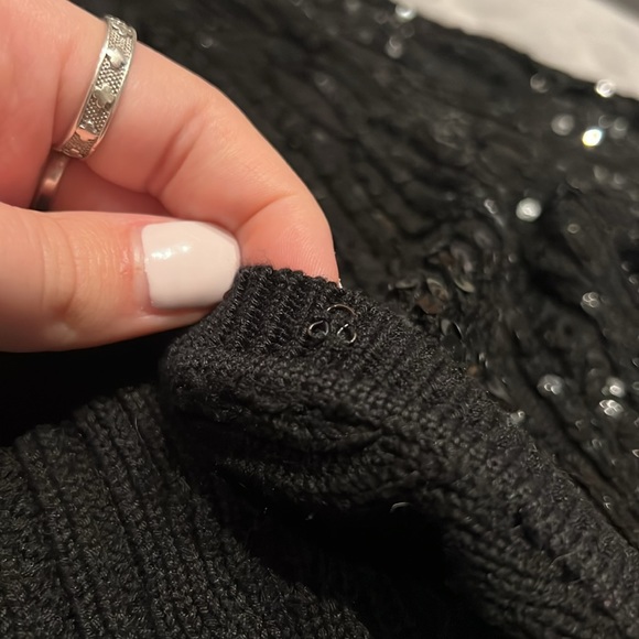 Cropped black sequin sweater - Picture 5 of 5